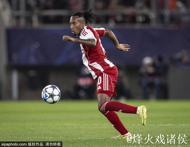 32岁前中超水货爆发!欧冠攻破皇马巴萨大门!他 32岁前中超水货爆发!欧冠攻破皇马巴萨大门!他