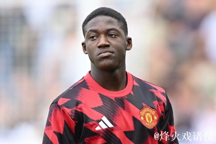 记者：曼联冬窗将拒绝所有对梅努的报价，相信他能打动阿莫林