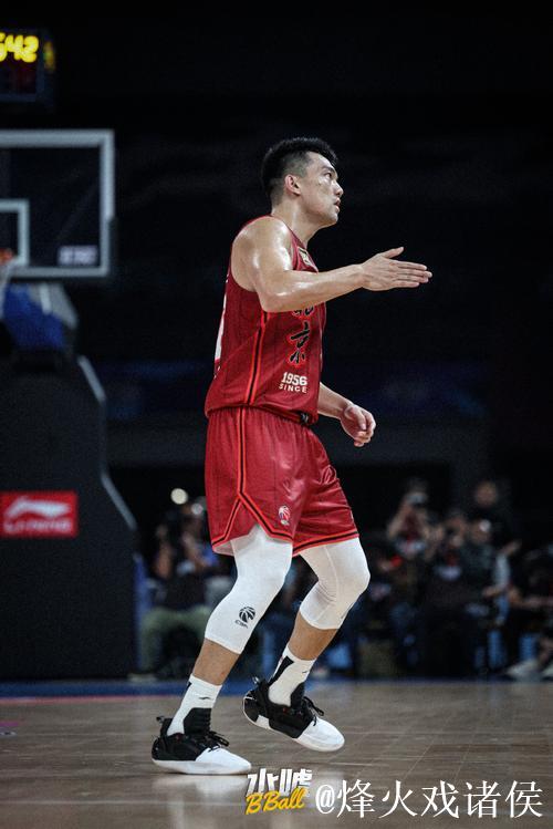 张才仁上篮再中，北京末节打出20-7高潮&领先至31分