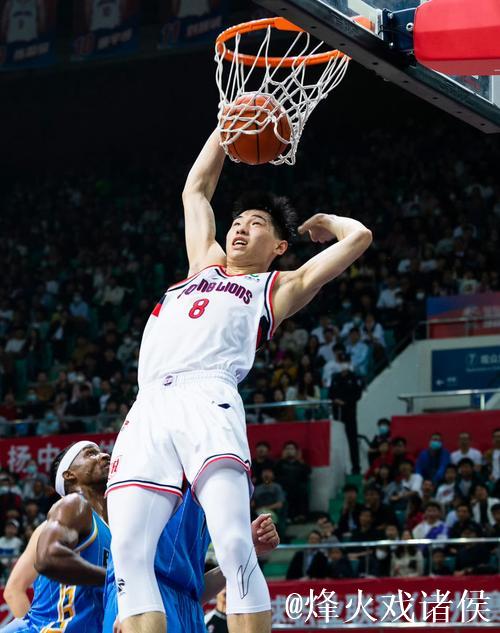 崔永熙亮相魔术豪取6连胜击败篮网 猛龙惊险战胜热火