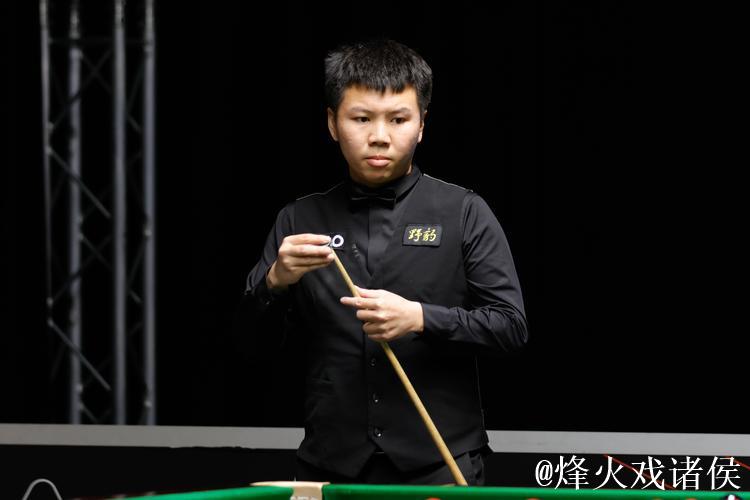 周跃龙力克泰国选手 晋级斯诺克武汉公开赛32强